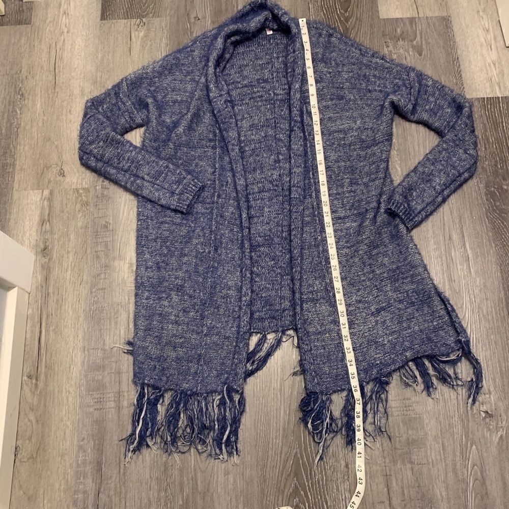 XHILARATION soft fuzzy fringed duster - Picture 4 of 9